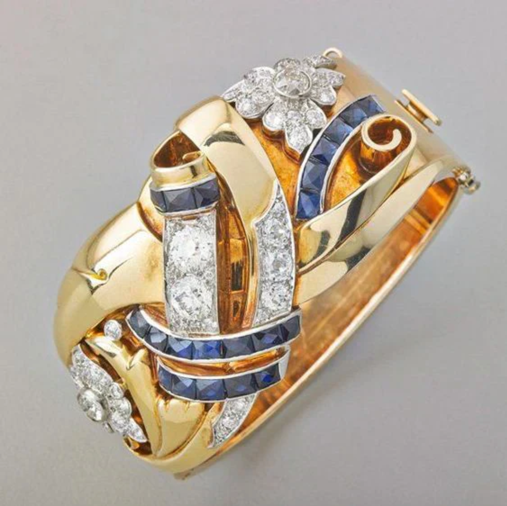 Classic Vintage Gold Zirconia Ring