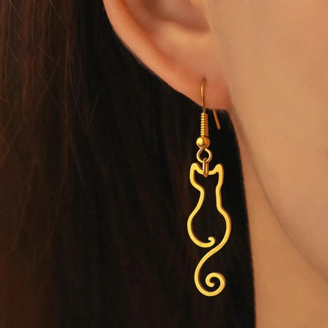 Vintage Gold Cat-Shaped Earrings