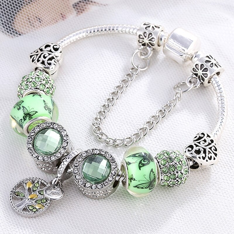 Elegant Silver Bracelet with Stunning Green Crystal