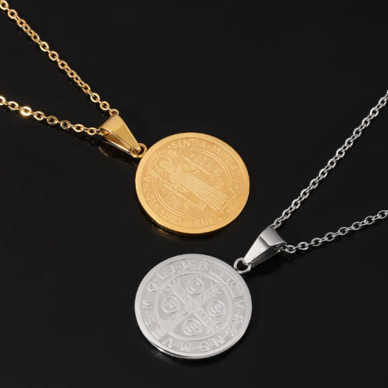 Round O-Shaped Pendant Necklace