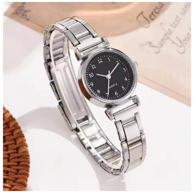 Luxurious Quartz Watch Featuring Stainless Steel Band