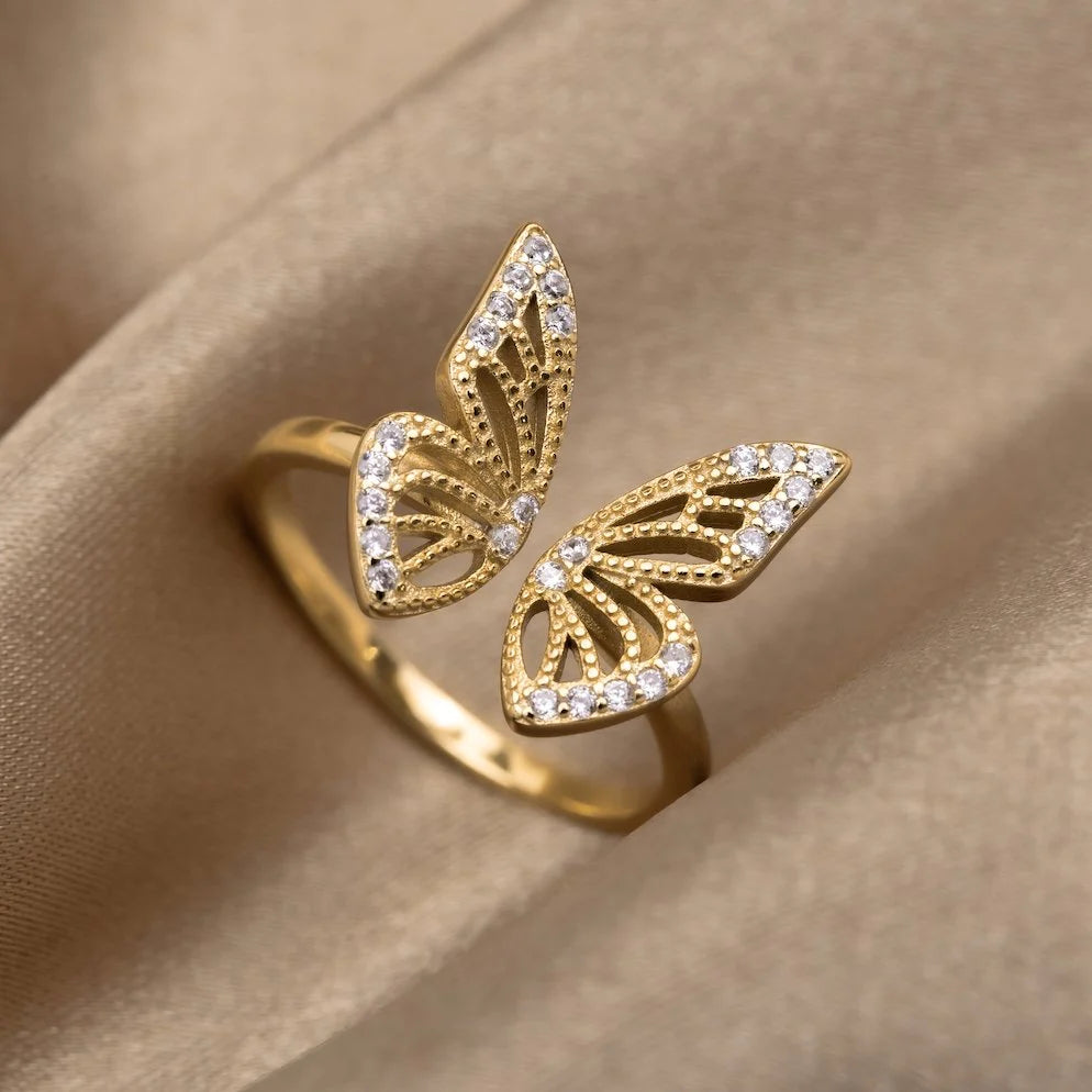 Adjustable Butterfly Ring in Dazzling Gold with Sparkling Zircons